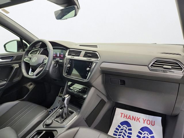 Used 2024 Volkswagen Tiguan SE R-Line AWD/4WD image 29