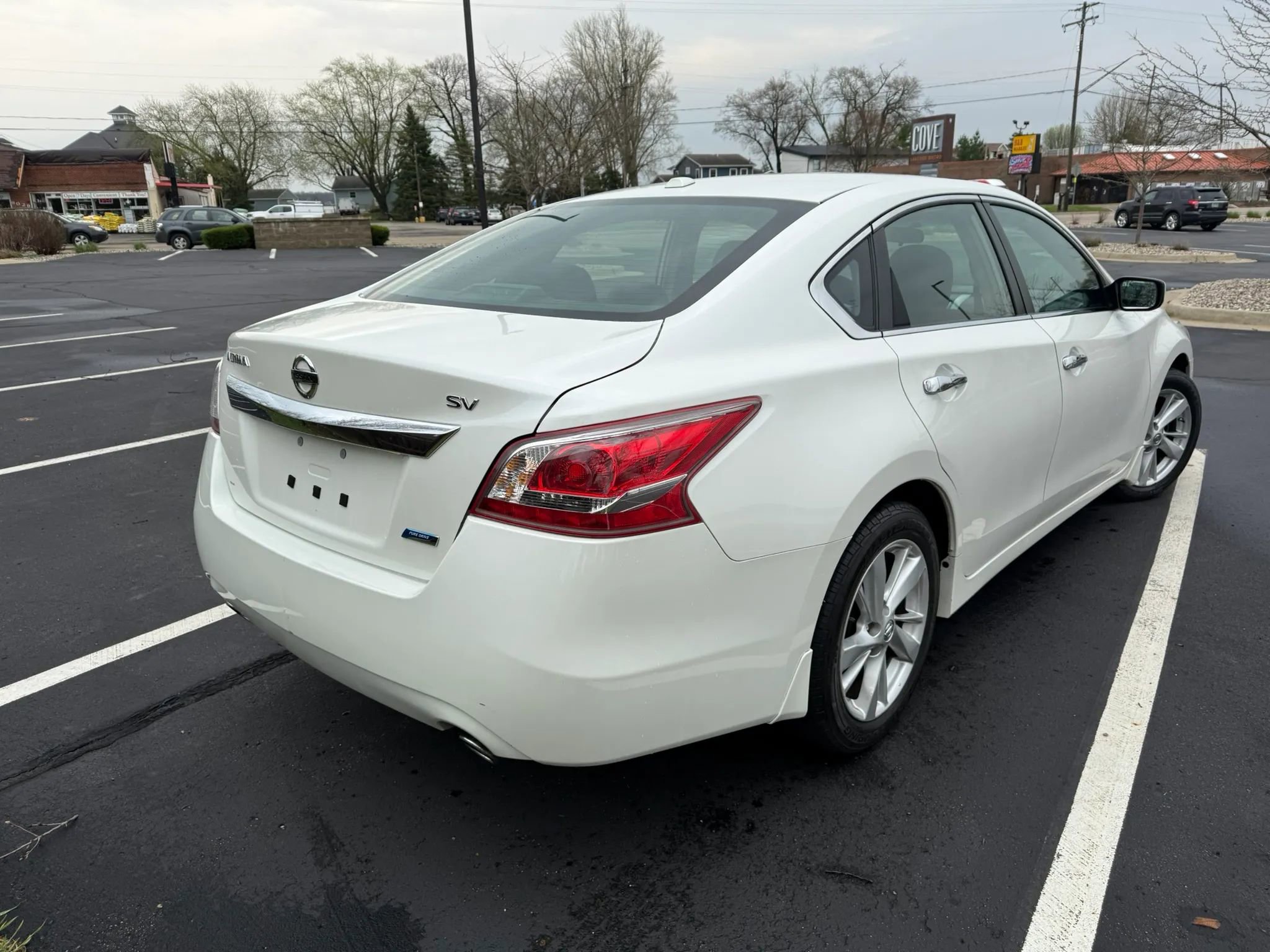 Used 2013 Nissan Altima 2.5 SV FWD image 5