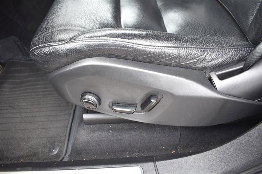 Used 2016 Volvo XC90 T6 Momentum w/ Momentum Plus Package image 11