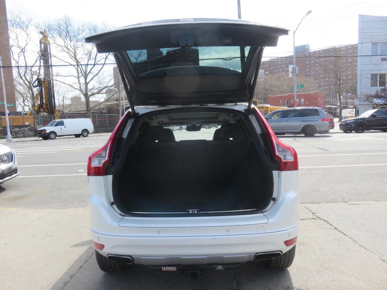 Used 2016 Volvo XC60 T6 Platinum AWD/4WD image 24