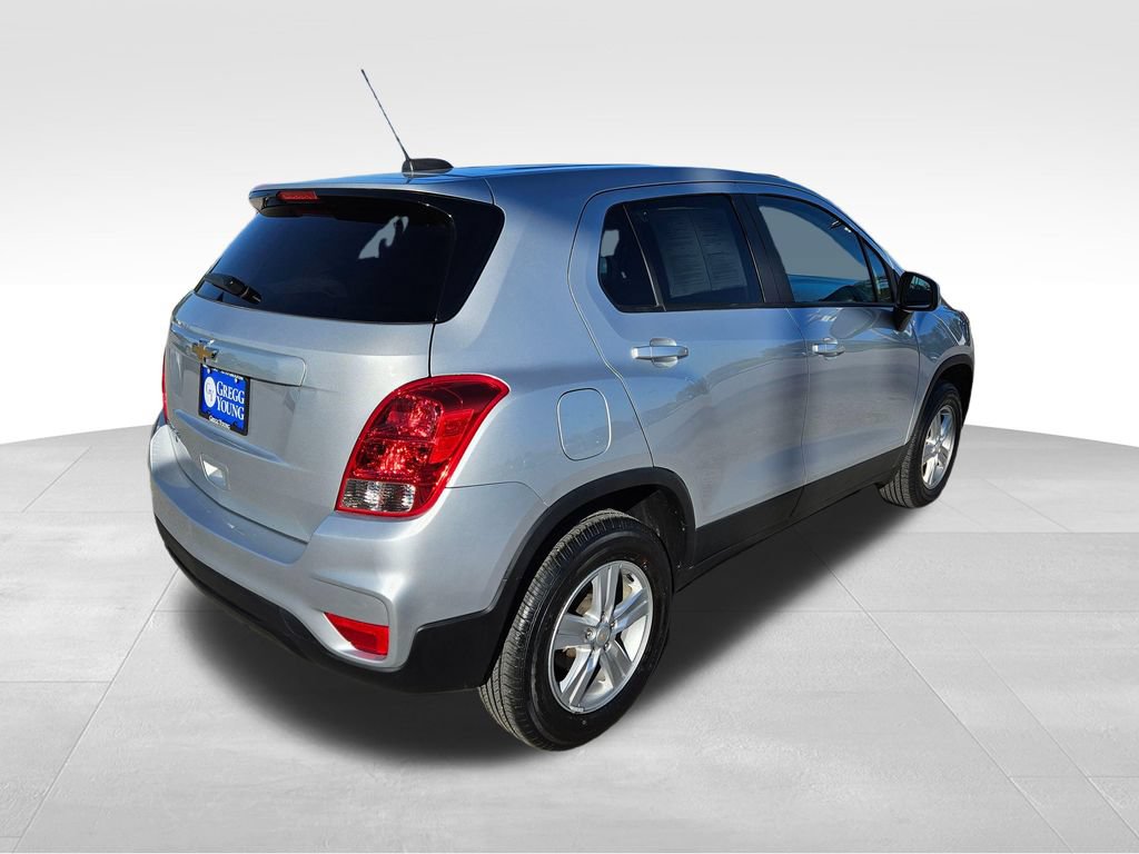 Used 2022 Chevrolet Trax LS w/ Tint and Cruise Package AWD/4WD image 7