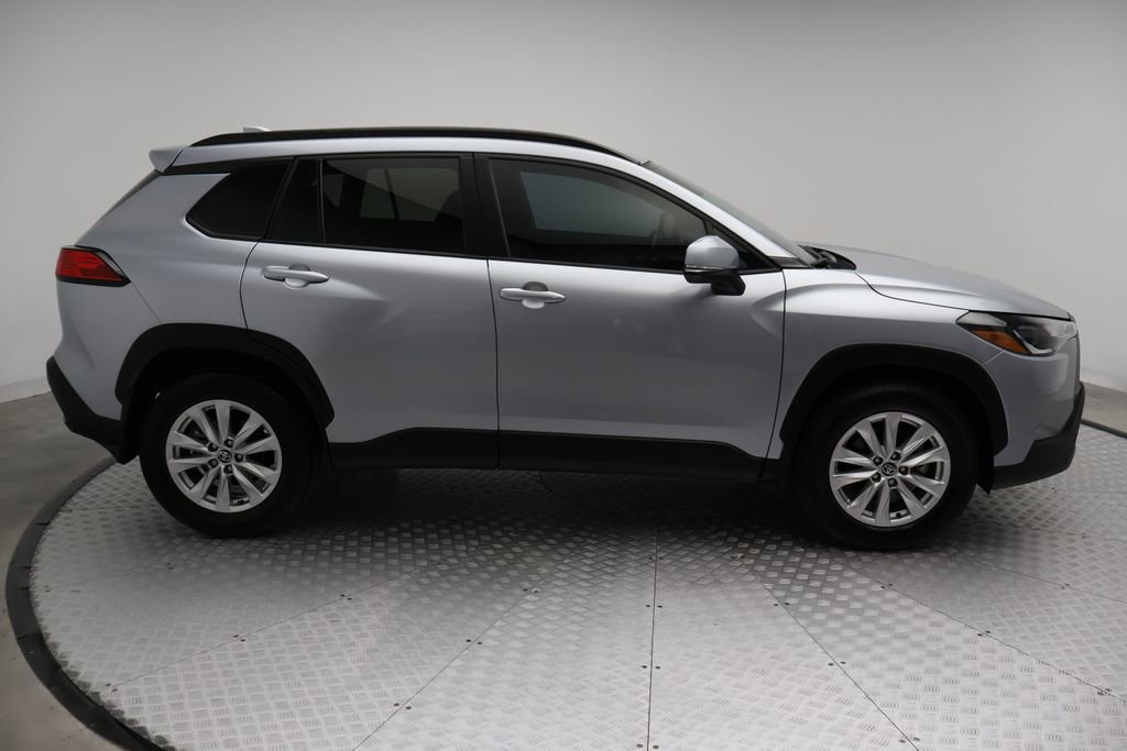 Certified 2024 Toyota Corolla Cross LE image 7
