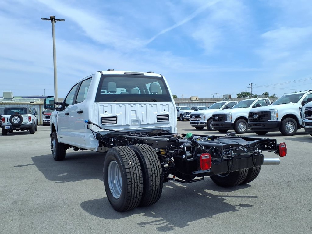 New 2026 Ford F350 XL AWD/4WD image 2