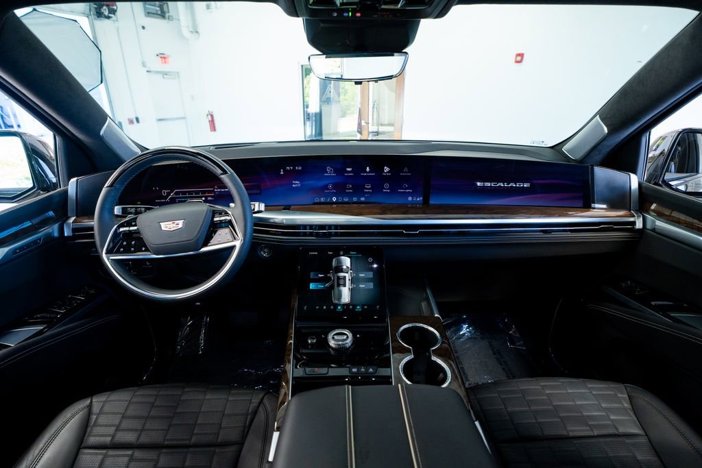 Used 2026 Cadillac Escalade ESV Platinum Sport w/ LPO, ONYX Package image 49