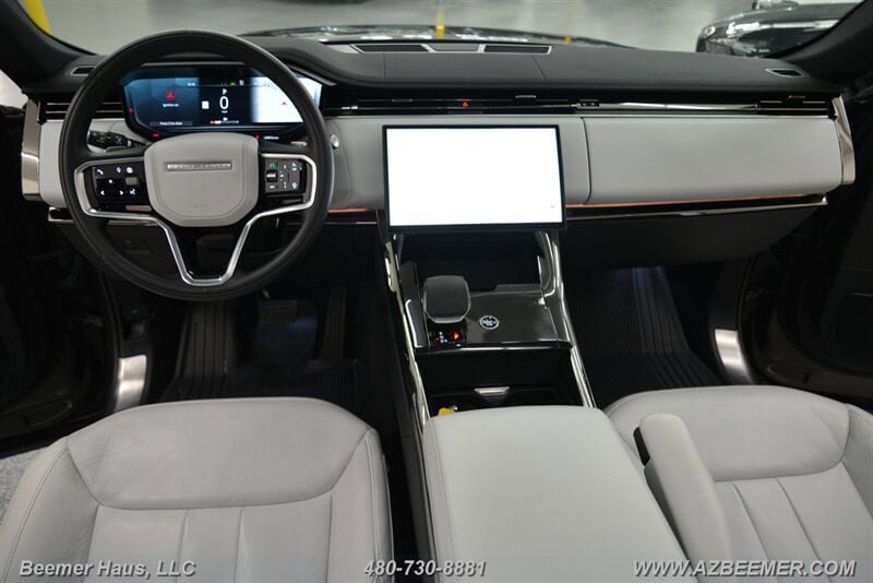 Used 2024 Land Rover Range Rover Sport SE image 17