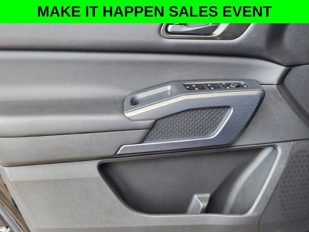 Used 2024 Nissan Pathfinder Rock Creek AWD/4WD image 11