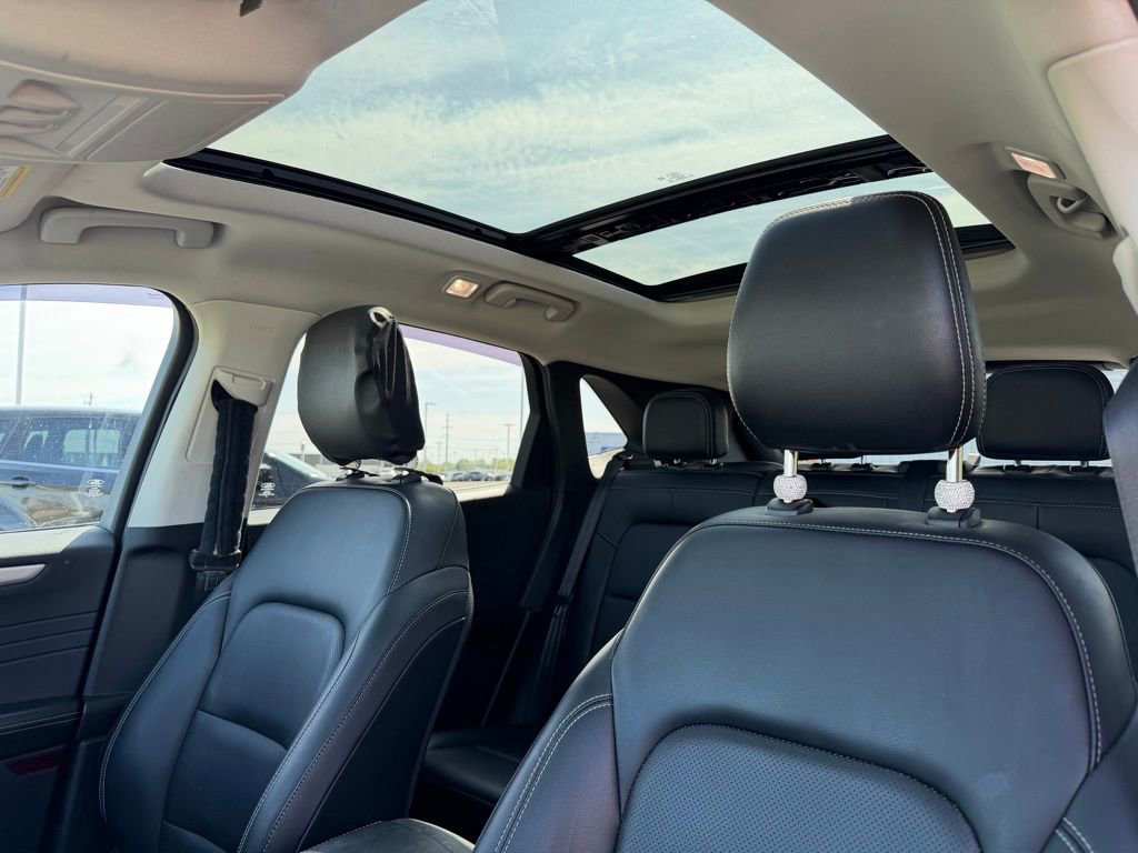 Used 2021 Ford Escape SEL w/ Technology Package image 14