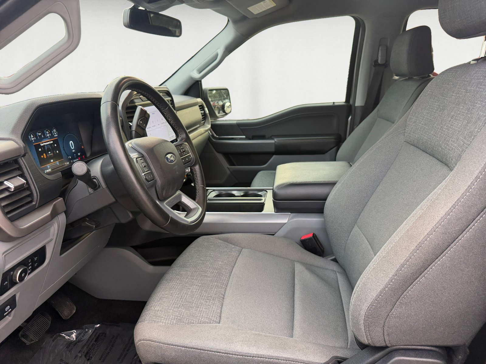 Used 2024 Ford F150 XLT w/ Mobile Office Package RWD image 10