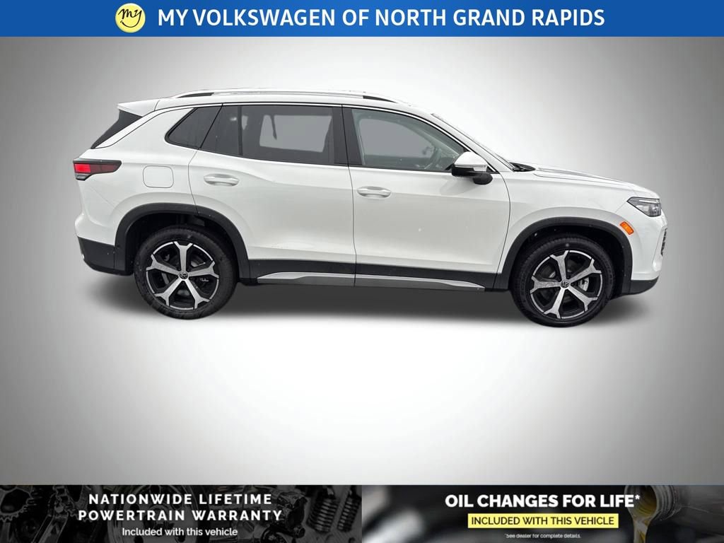 New 2026 Volkswagen Tiguan SE image 2