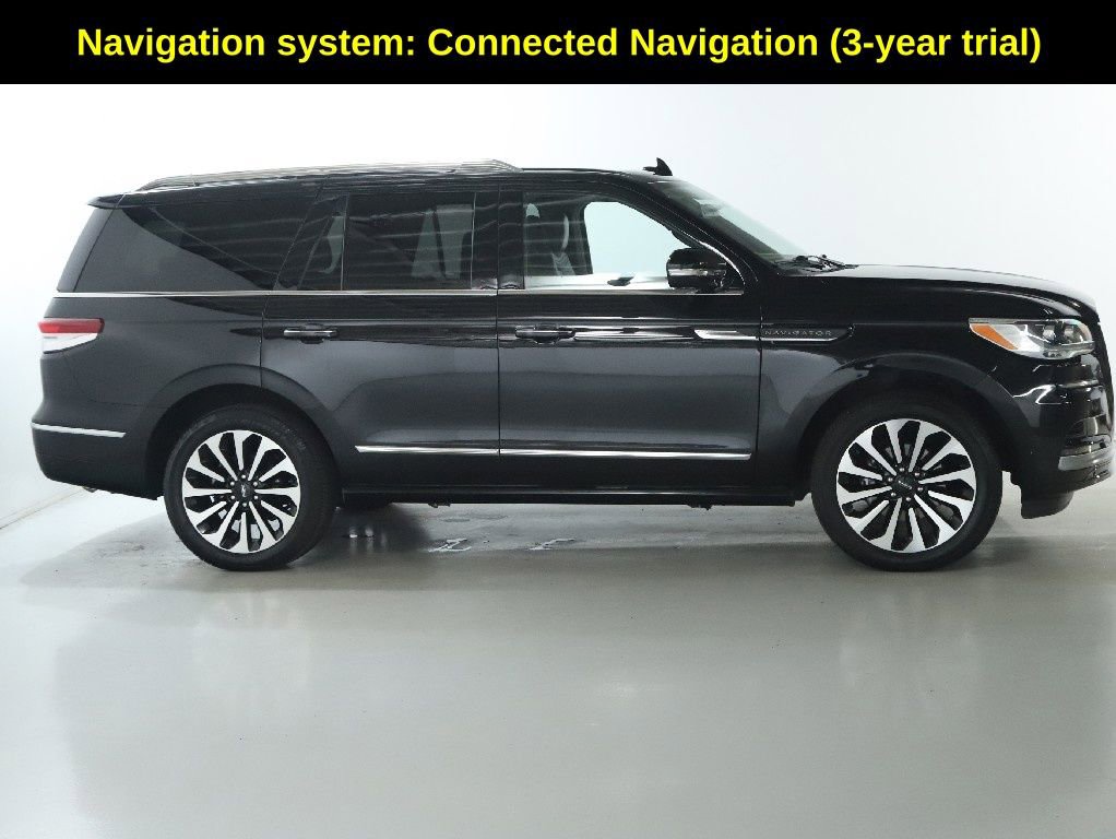 Used 2022 Lincoln Navigator Reserve image 11