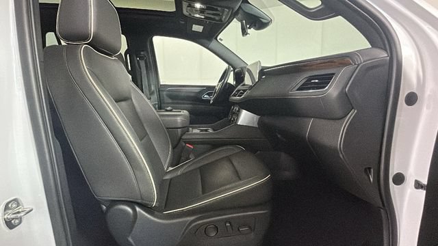 Used 2023 Chevrolet Tahoe Premier AWD/4WD image 28