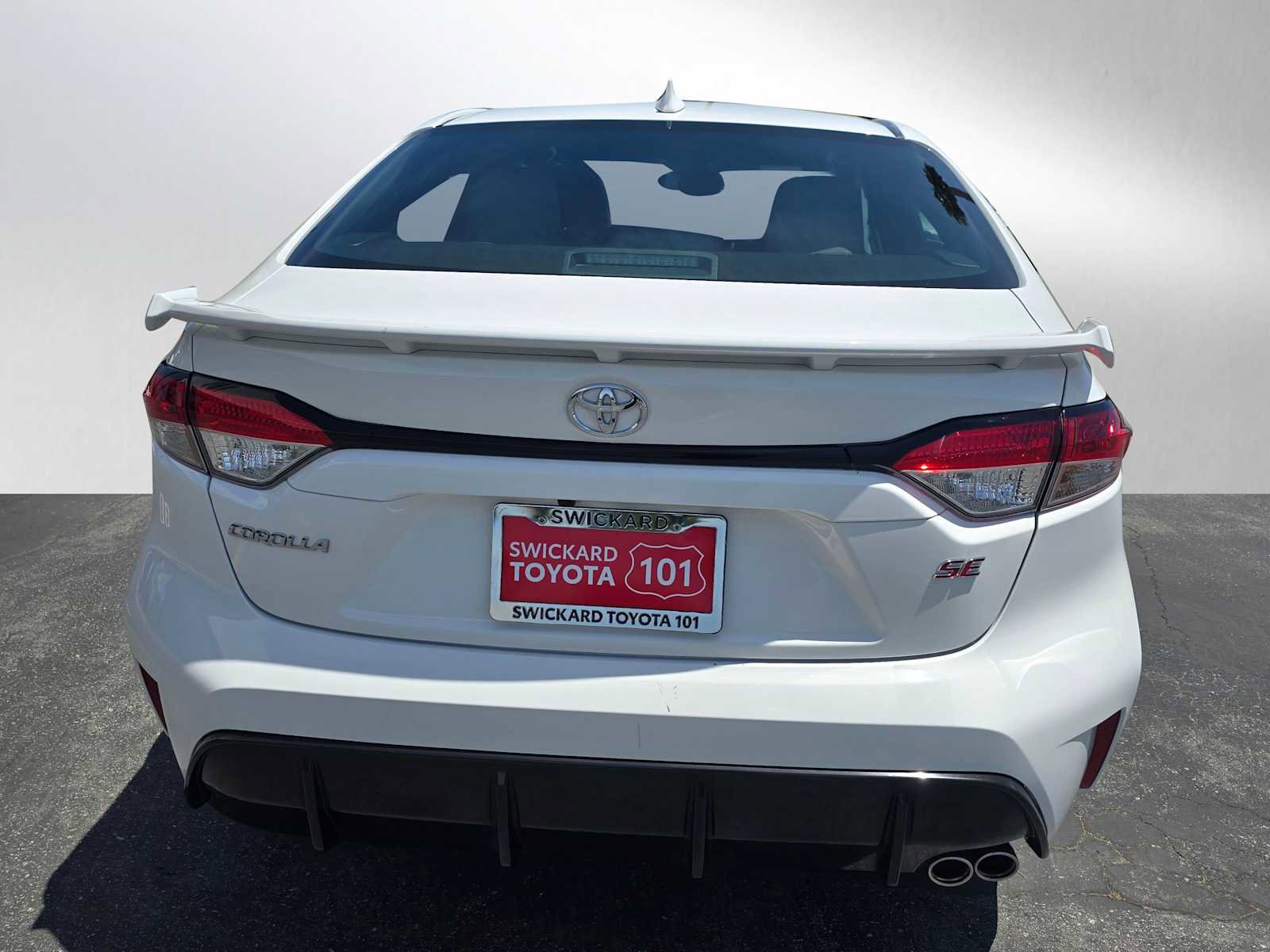 Used 2023 Toyota Corolla SE FWD image 4