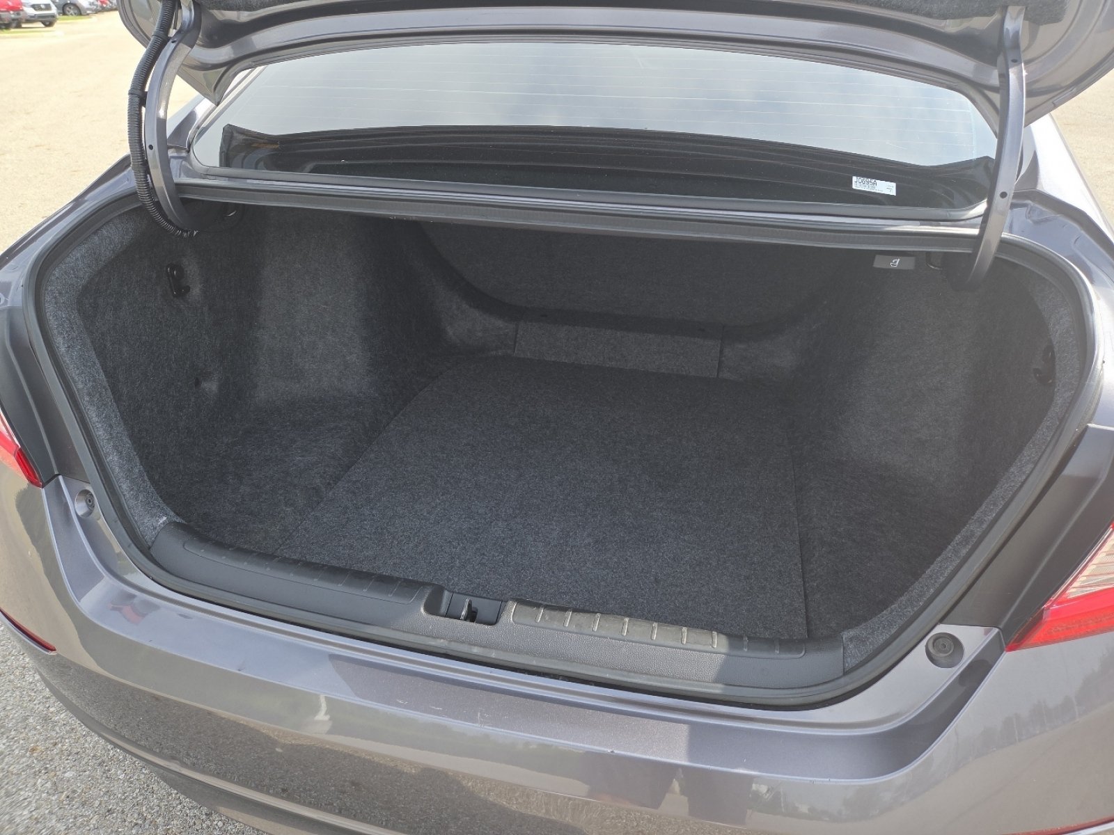 Used 2021 Honda Accord LX image 17