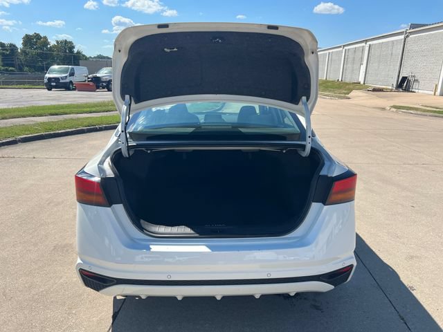 Used 2025 Nissan Altima 2.5 SV FWD image 7