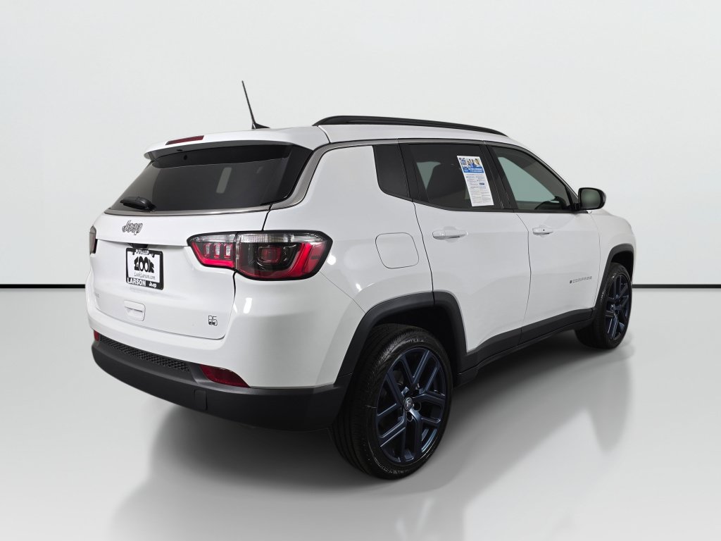 New 2026 Jeep Compass Latitude AWD/4WD image 4