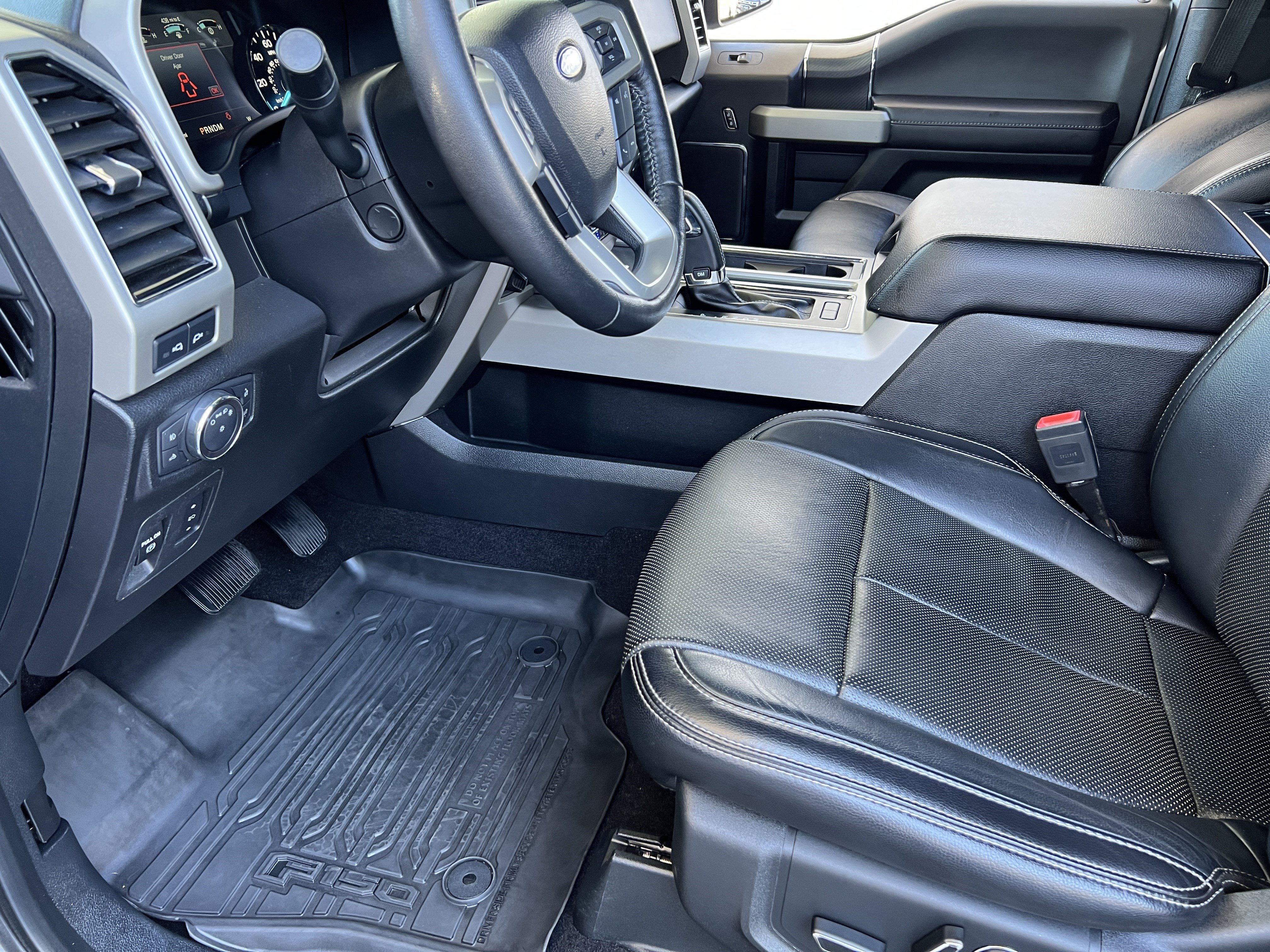 Used 2018 Ford F150 Lariat w/ Equipment Group 502A Luxury AWD/4WD image 16