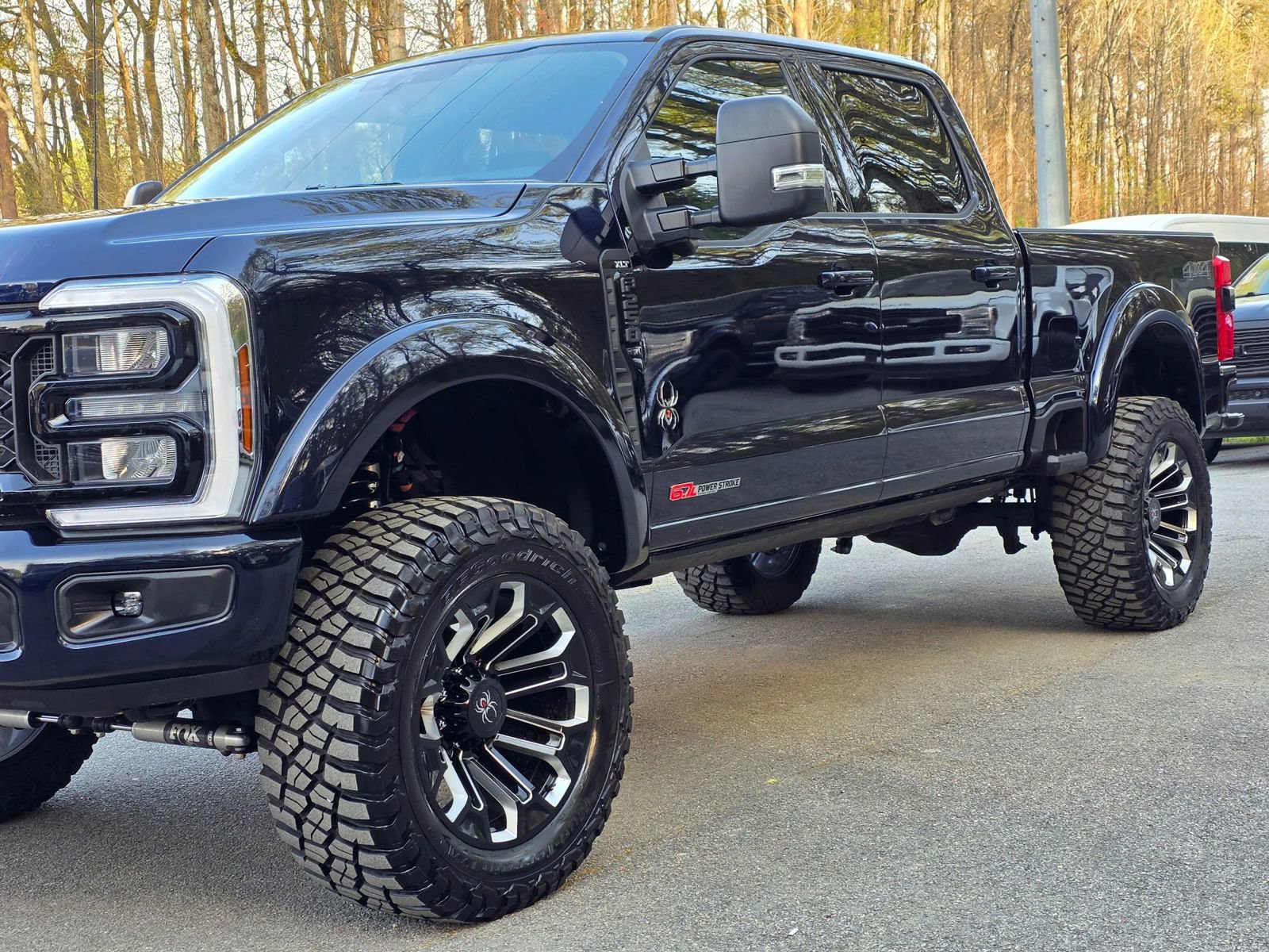 Used 2025 Ford F250 XLT w/ Black Appearance Package image 3