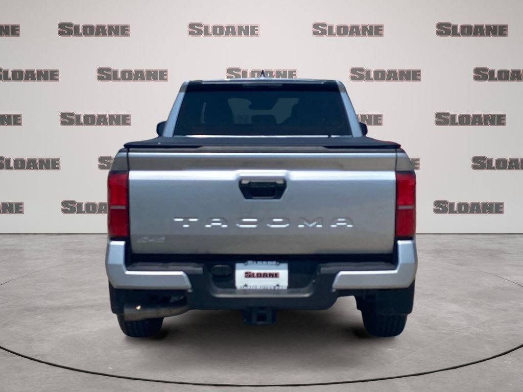 Used 2025 Toyota Tacoma SR5 AWD/4WD image 4