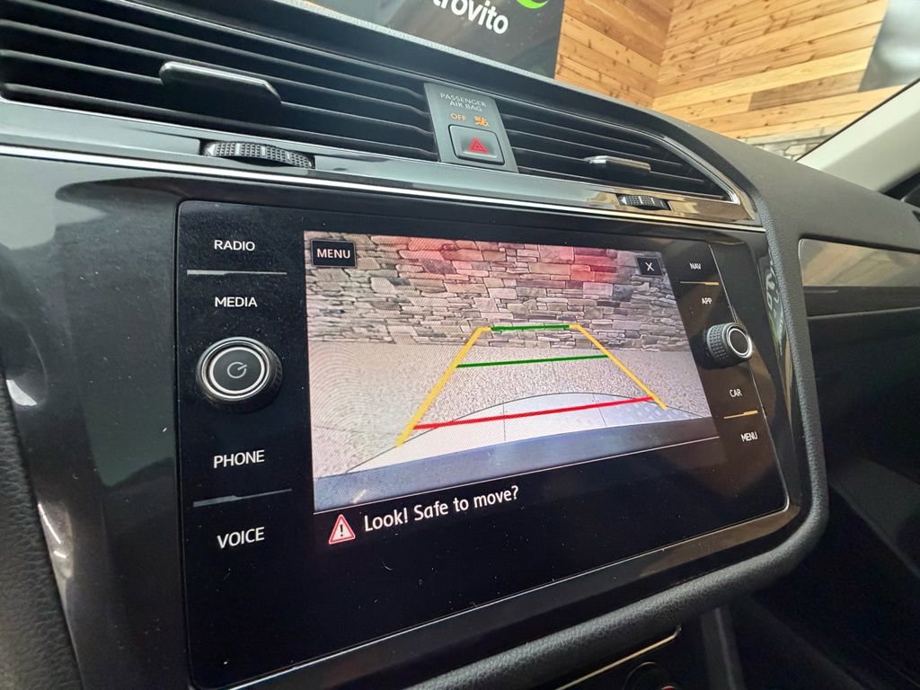 Used 2020 Volkswagen Tiguan SEL image 19