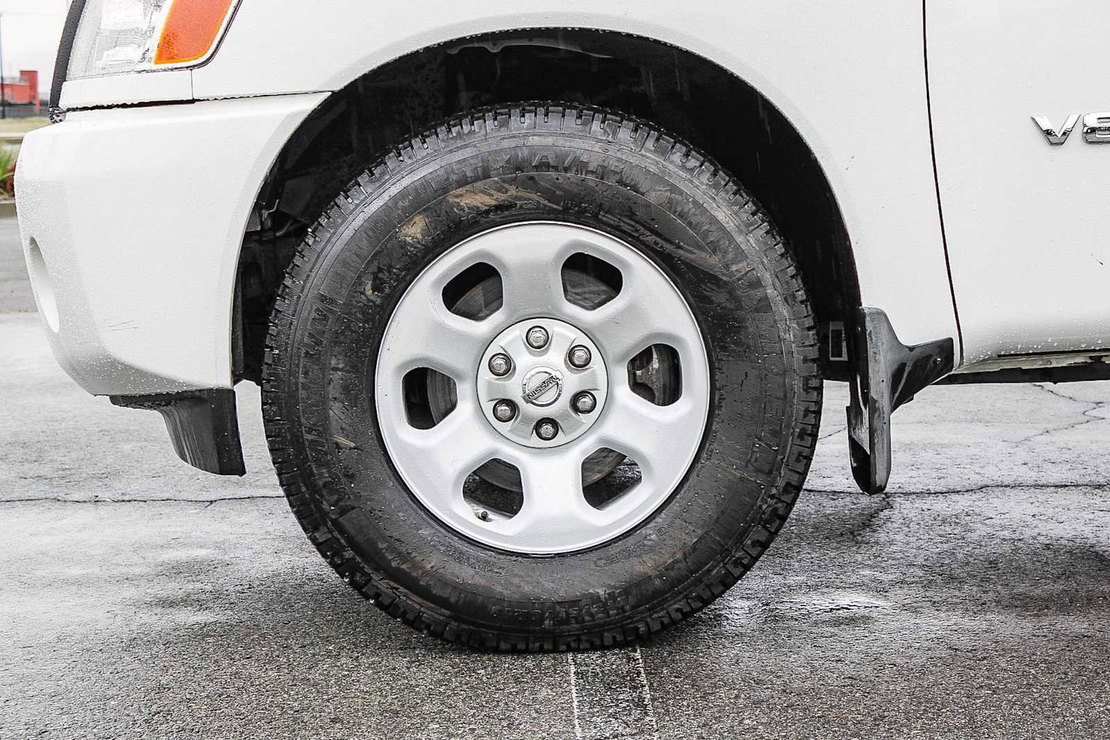 Used 2015 Nissan Titan S image 8