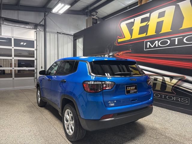 Used 2024 Jeep Compass Sport image 17