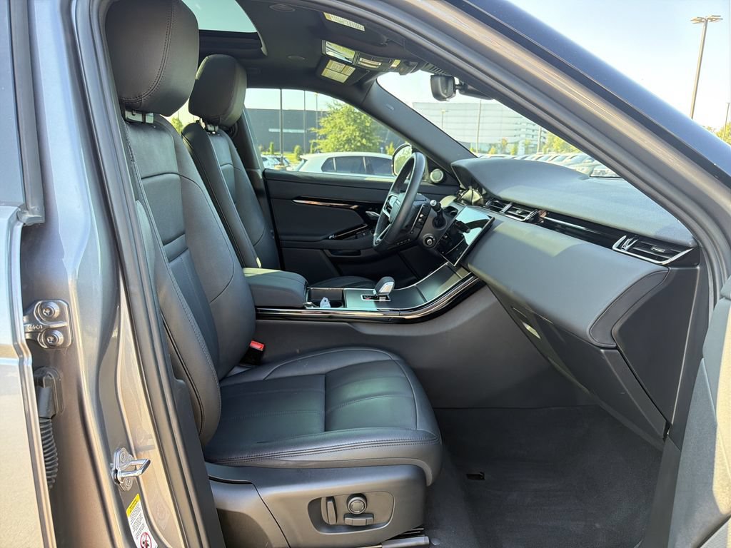 Used 2025 Land Rover Range Rover Evoque Dynamic SE AWD/4WD image 16