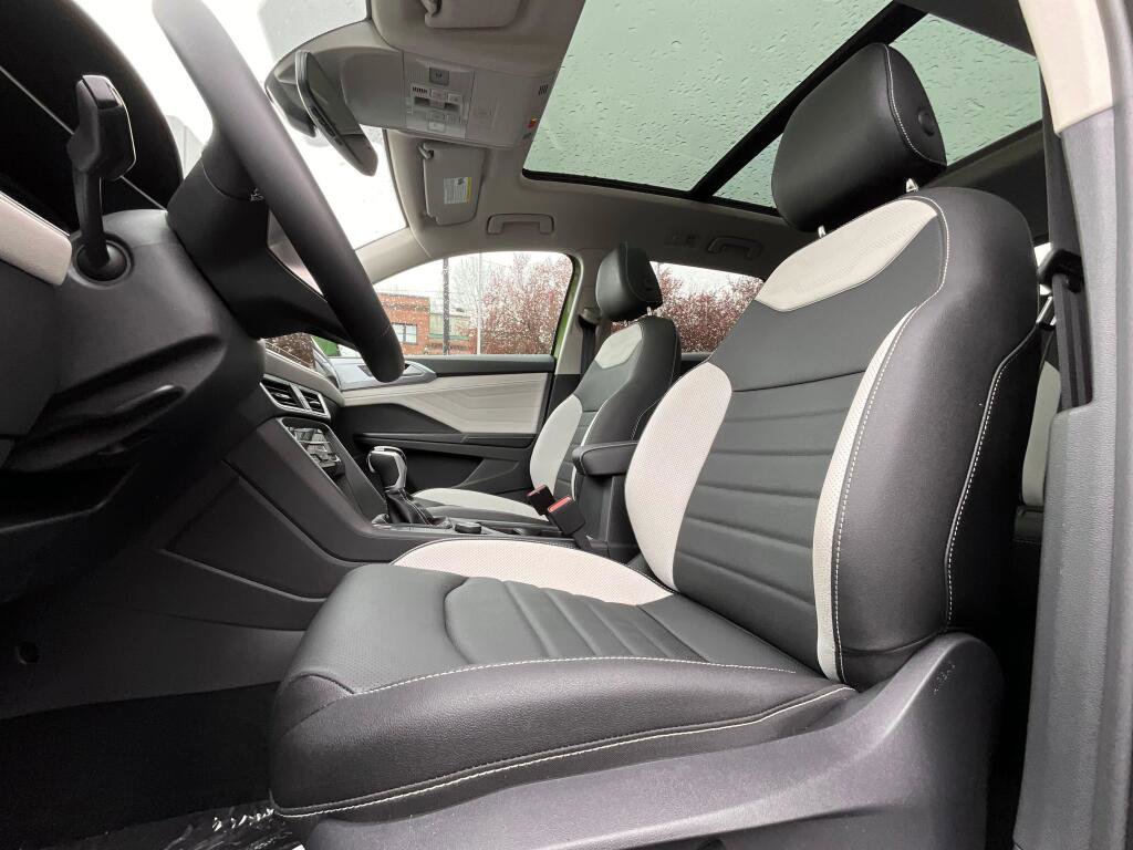 New 2026 Volkswagen Taos SEL image 11