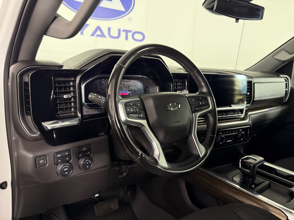 Used 2024 Chevrolet Silverado 1500 LT Trail Boss w/ Protection Package image 16