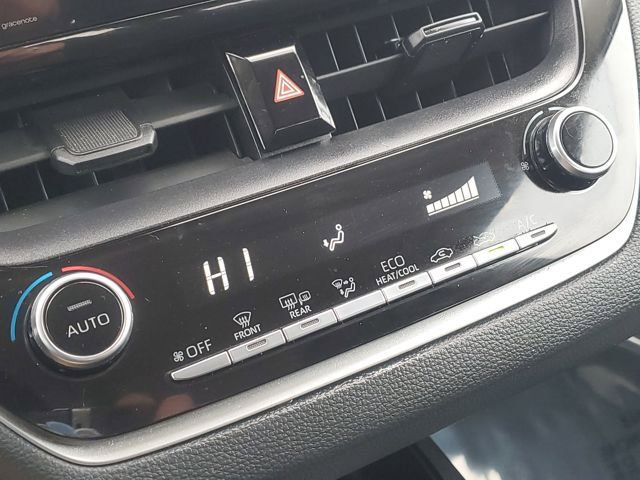 Used 2021 Toyota Corolla LE image 16