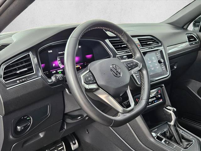 Used 2023 Volkswagen Tiguan SE R-Line FWD image 10