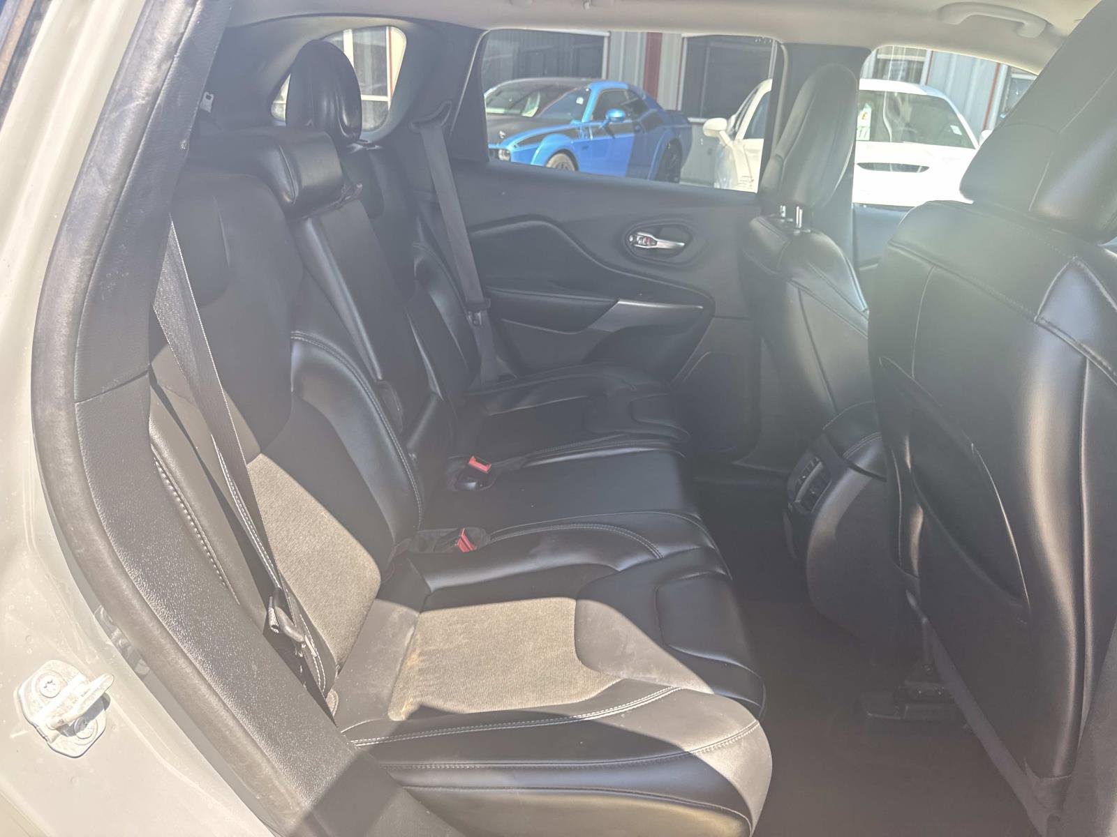 Certified 2020 Jeep Cherokee Latitude Plus image 9