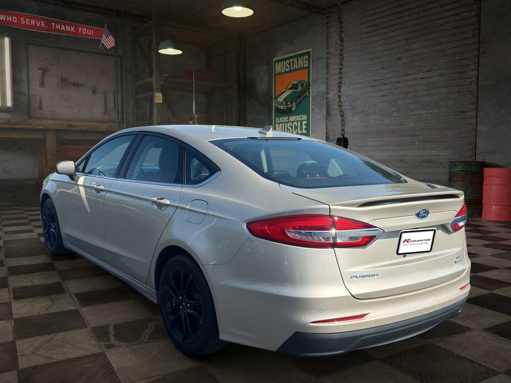 Used 2019 Ford Fusion SE w/ Equipment Group 151A image 4