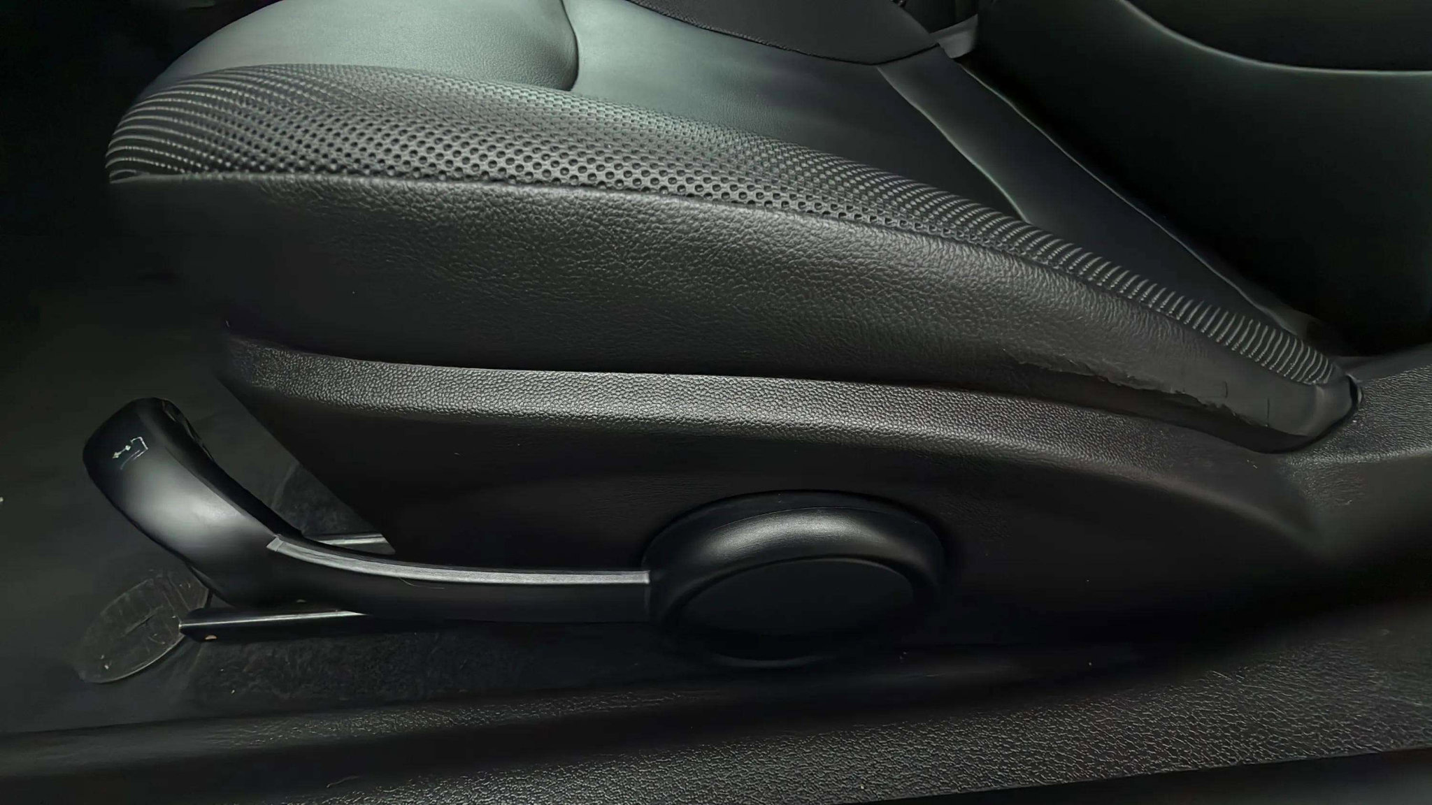 Used 2011 MINI Cooper Hardtop image 36