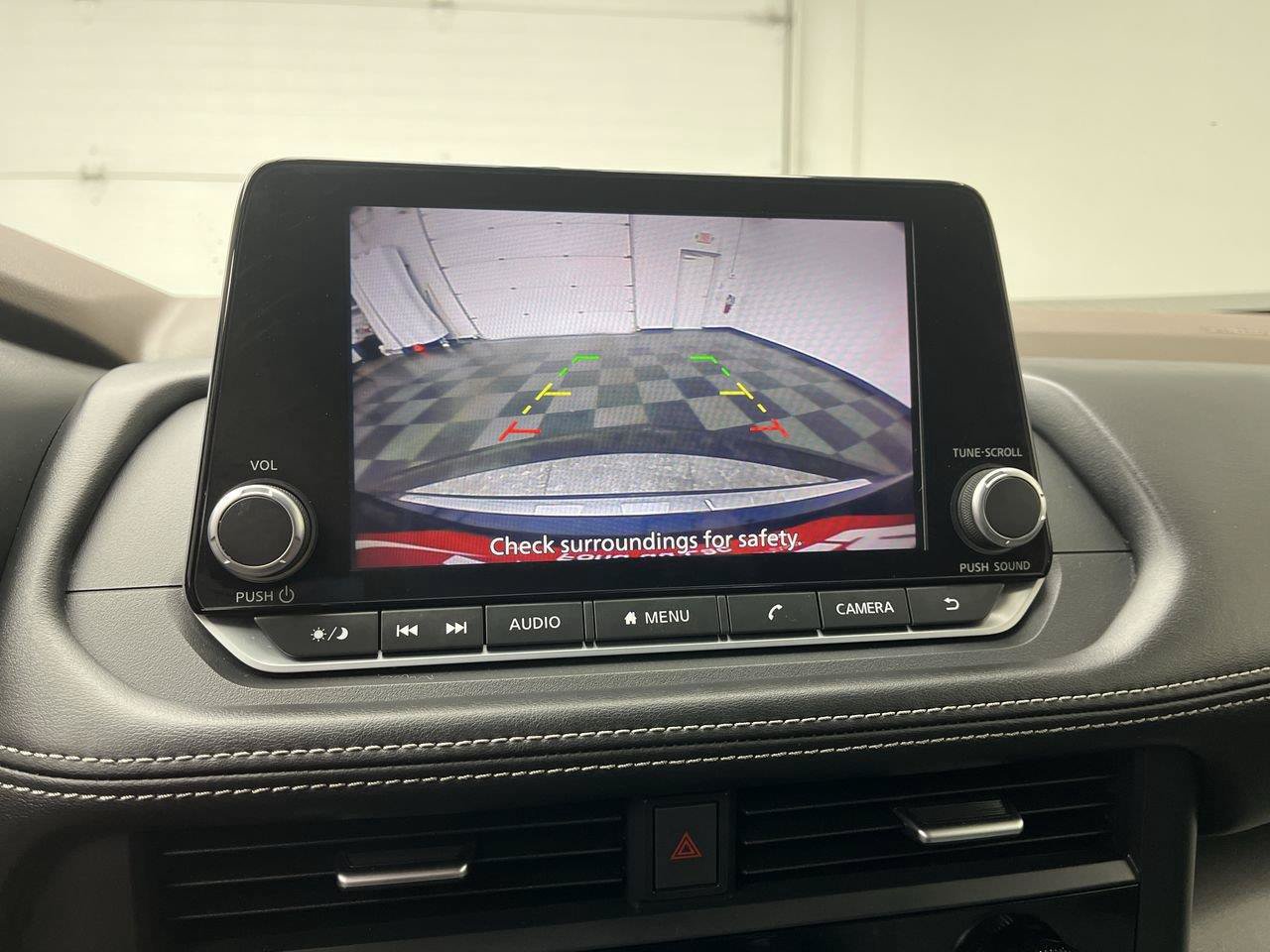 Used 2023 Nissan Rogue SV AWD/4WD image 5