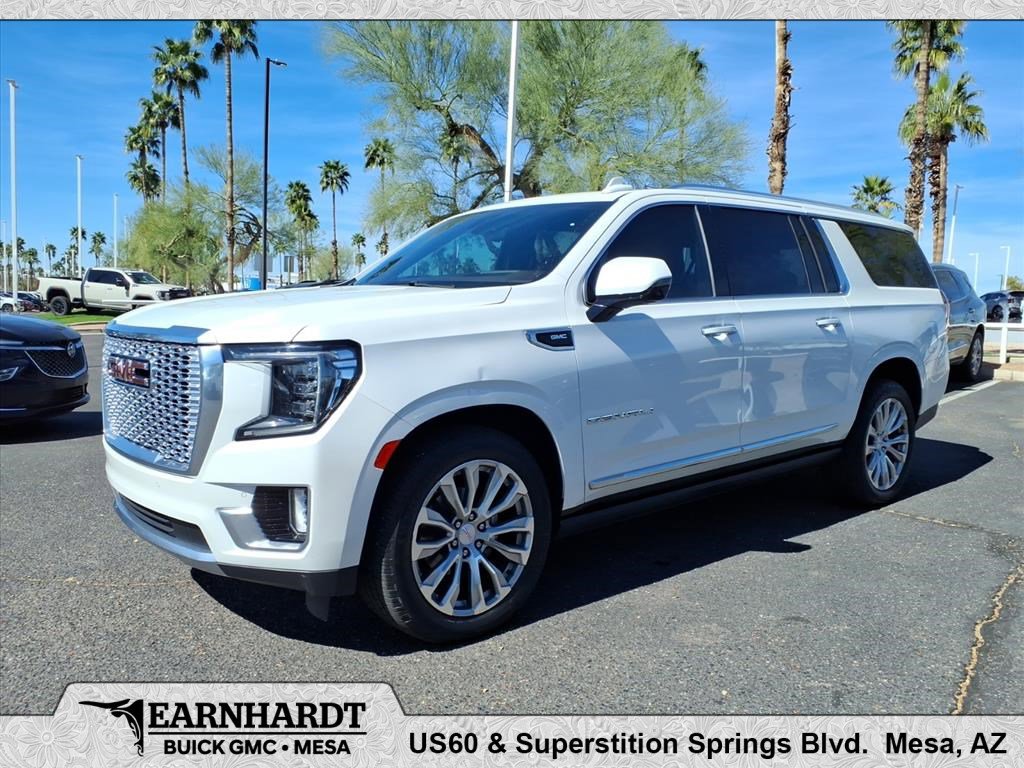 Used 2022 GMC Yukon XL Denali w/ Denali Premium Package image 1