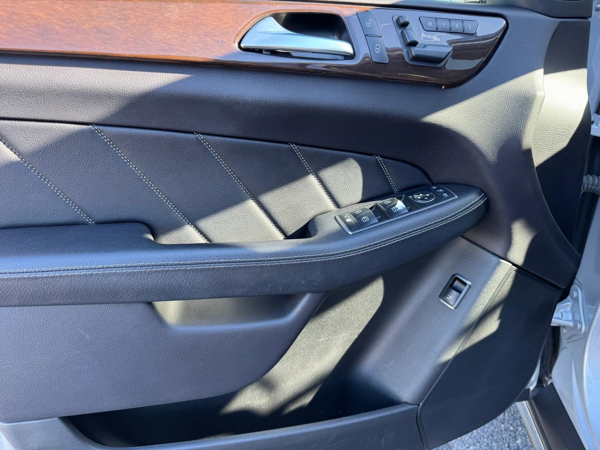 Used 2016 Mercedes-Benz GL 450 4MATIC image 13