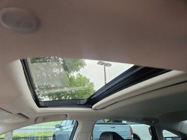 Used 2025 Honda Accord EX-L image 18