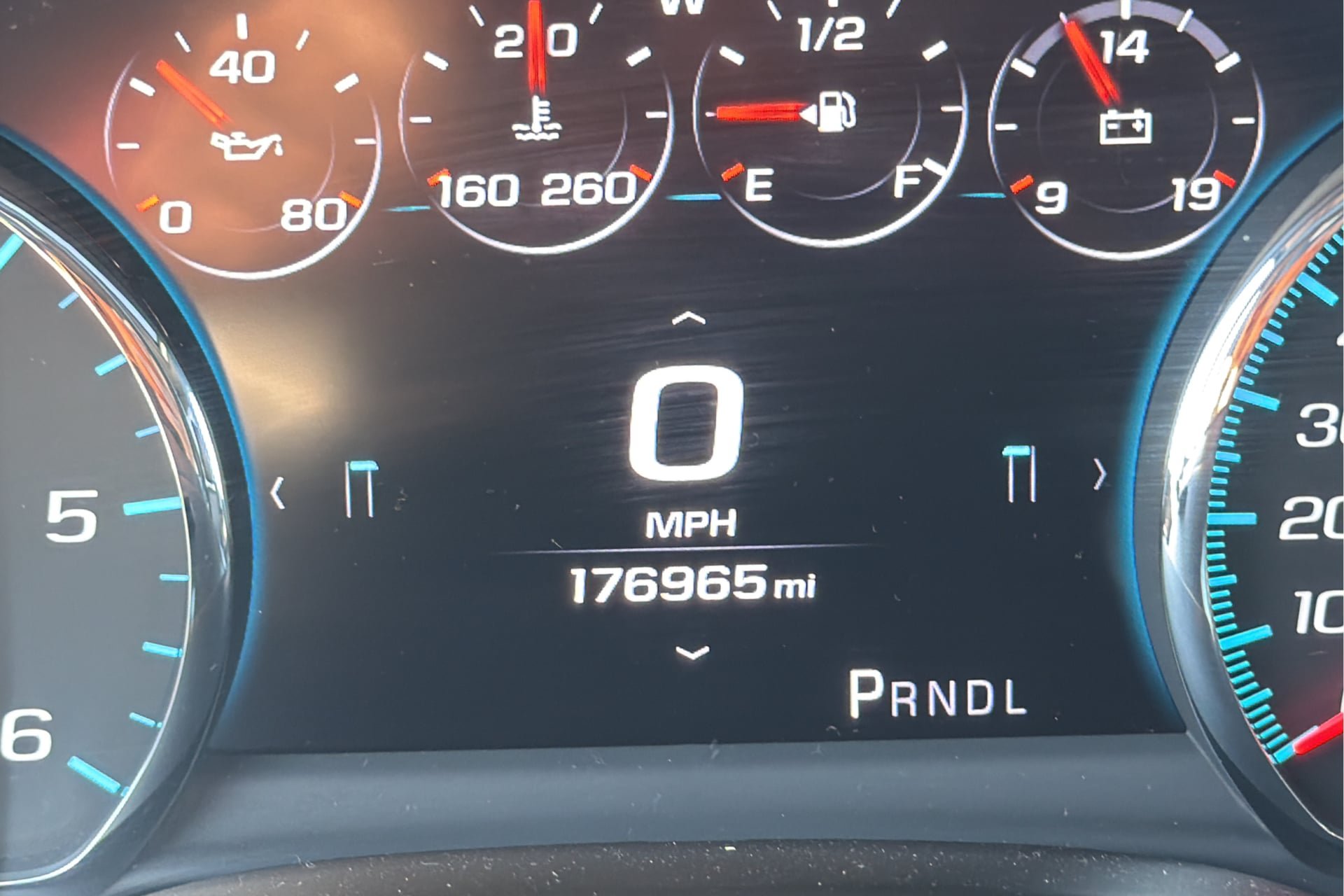 Used 2017 GMC Yukon XL SLT w/ Open Road Package AWD/4WD image 30
