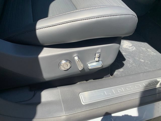 New 2026 Lincoln Nautilus Reserve AWD/4WD image 16
