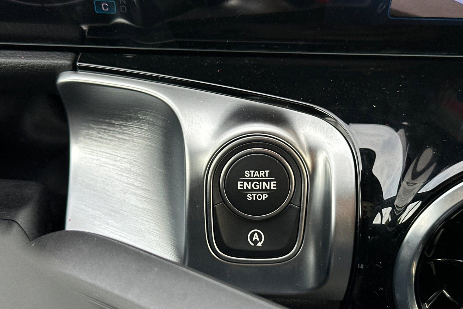 New 2026 Mercedes-Benz GLB 250 image 19