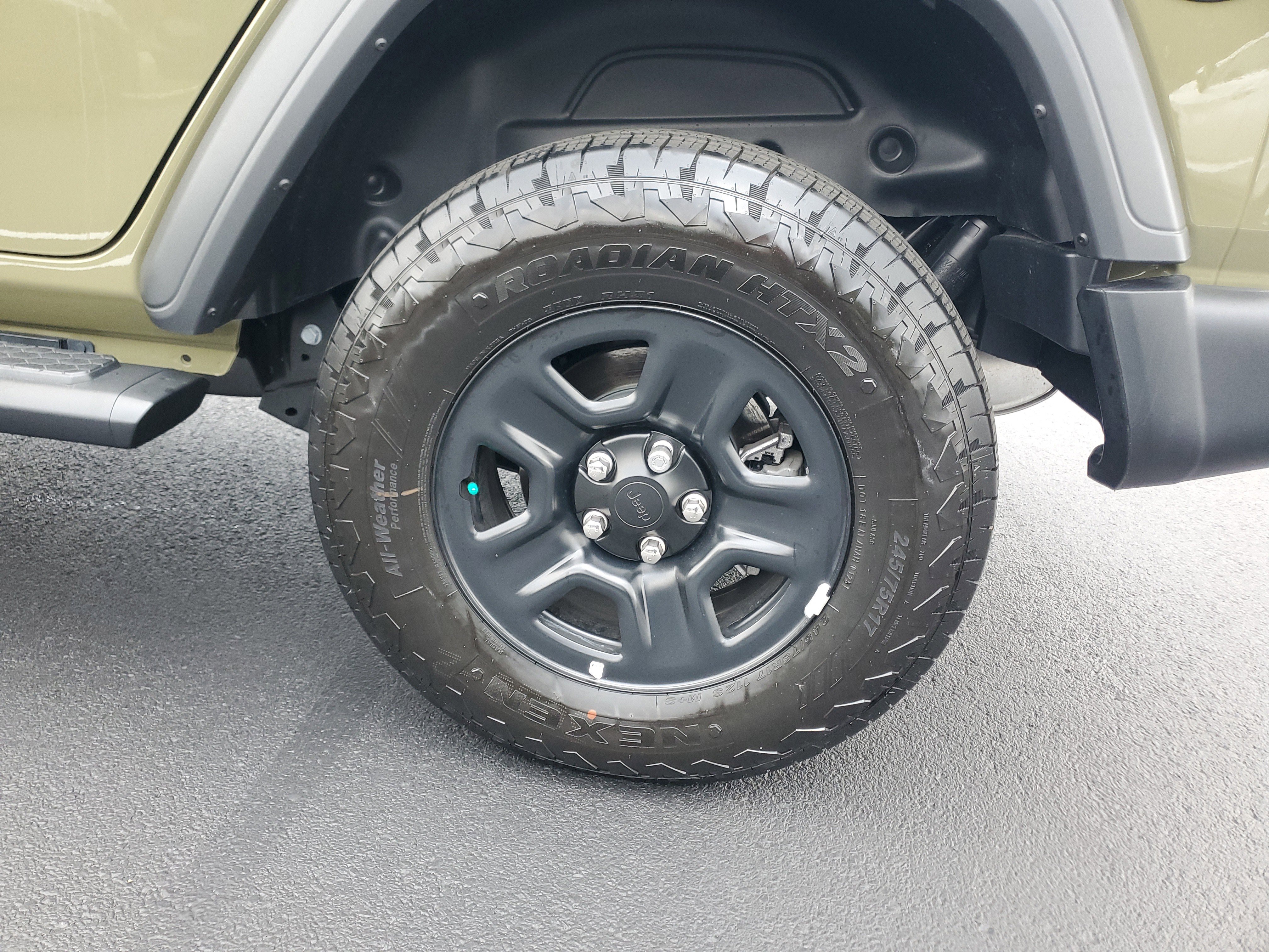 Used 2025 Jeep Wrangler Sport image 7