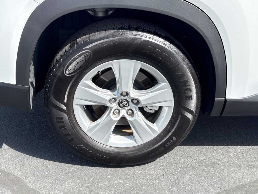 Certified 2025 Toyota Grand Highlander FWD image 14