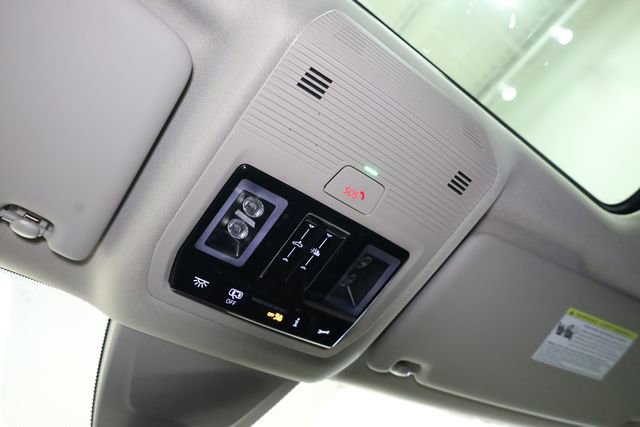 Used 2024 Volkswagen Atlas SEL Premium R-Line image 27