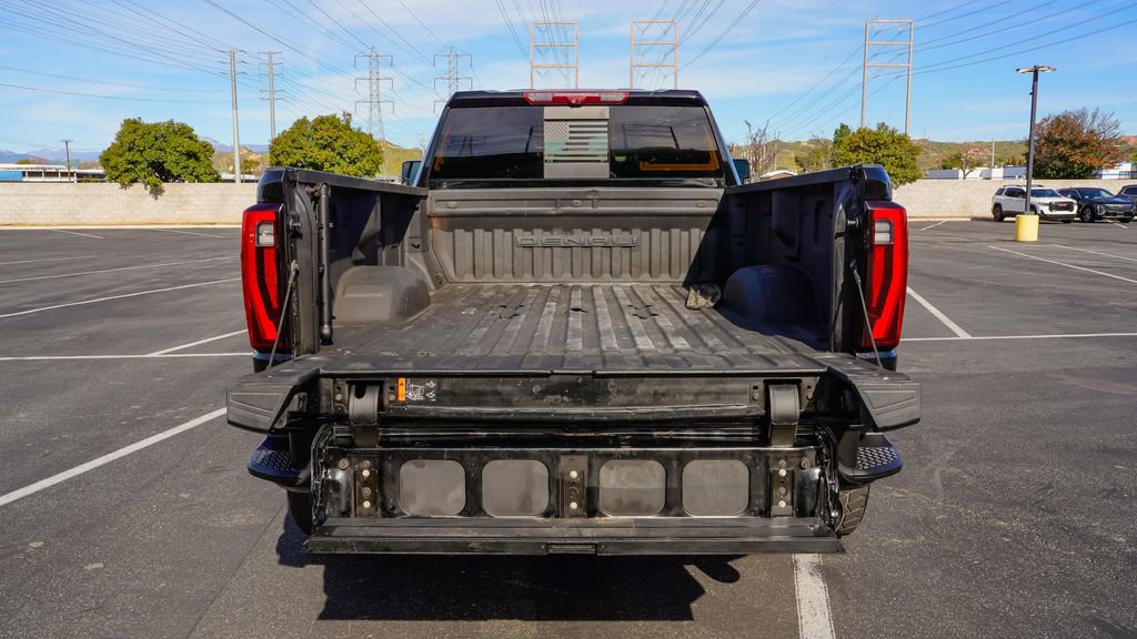 Used 2024 GMC Sierra 3500 Denali w/ Denali Reserve Package image 13
