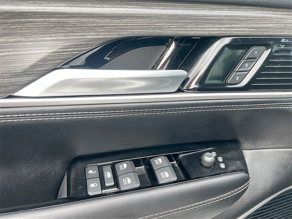 Used 2024 Jeep Wagoneer Series II w/ Premium Group I image 18