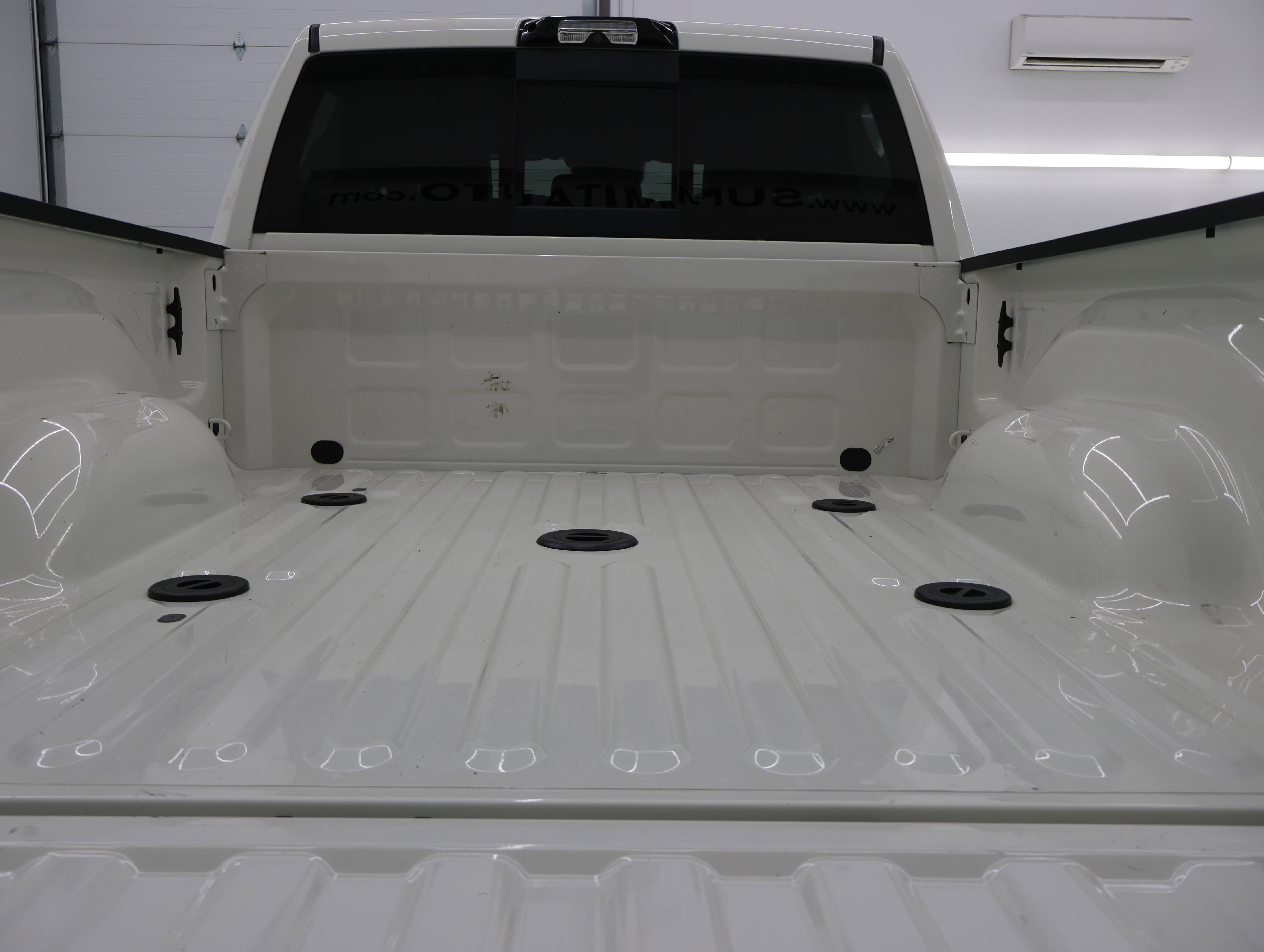 Used 2024 RAM 2500 Laramie w/ Night Edition image 33