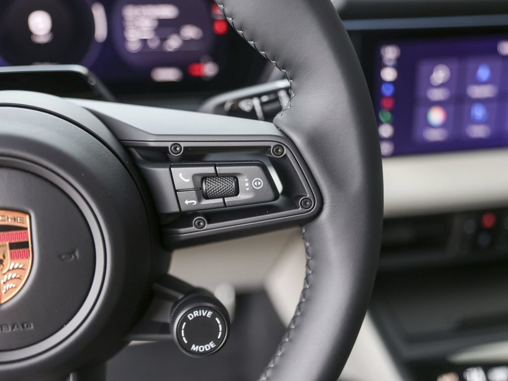 New 2026 Porsche Macan Electric RWD image 19