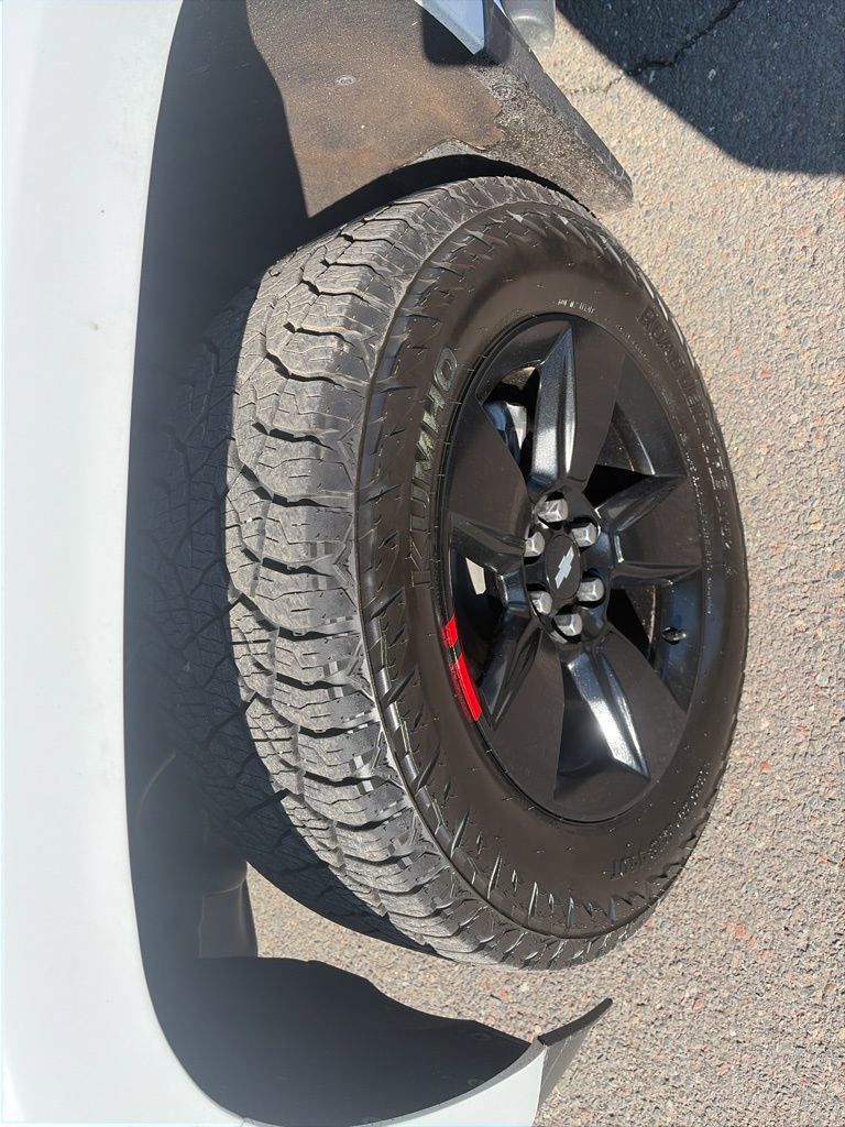 Certified 2022 Chevrolet Colorado LT w/ Redline Special Edition AWD/4WD image 9