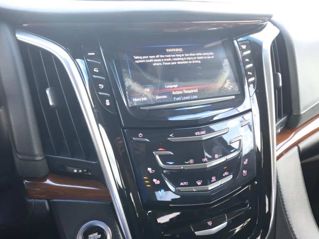 Used 2019 Cadillac Escalade Luxury image 24