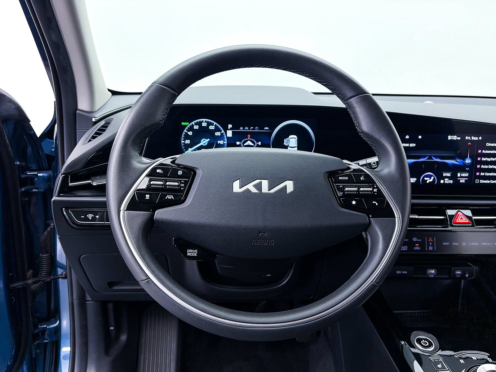 Certified 2024 Kia Niro Wind FWD image 30